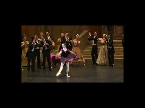 Видео: Анюта на балу.  В гл. роли Нина Капцова