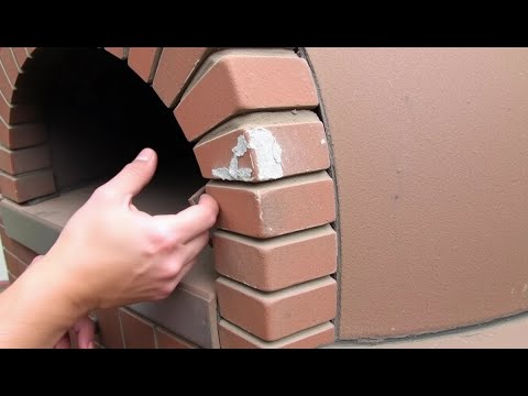 Видео: Ремонт трещин в кирпичной печи