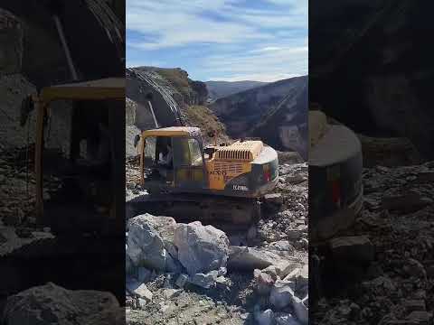 Видео: Твои предки покорили эти горы. Теперь твой черед покорить дорогу в них. Дорога Бузнаса нух 14.10.25 