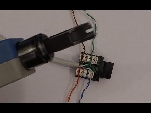 Видео: Подключение компьютерной розетки или панели. RJ45 CAT5