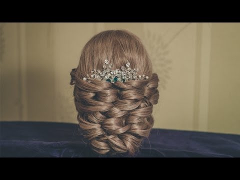 Видео: Пучок из волос. Свадебная прическа. Техника кирпичики