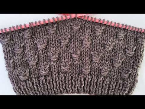 Видео: СТРОЧКА С ВЯЗАНИЕМ РЕЛЬЕФНЫМ ОЧЕНЬ ЛЕГКО СДЕЛАТЬ