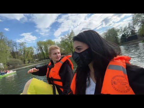 Видео: Даня Милохин / Danya Milokhin - стрим с Аминой Тендерлибае, 07.05.2022 г.