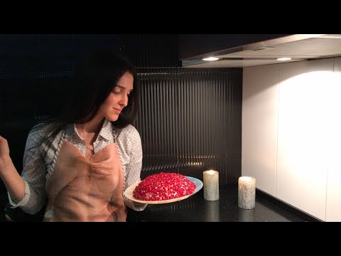 Видео: Cалат "Алла-курочка" для холостяка.