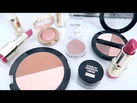 Видео: БЮДЖЕТНАЯ КОСМЕТИКА — МОИ НАХОДКИ. Обзор и сравнение. Что не так с новым диваном? ВЛОГ
