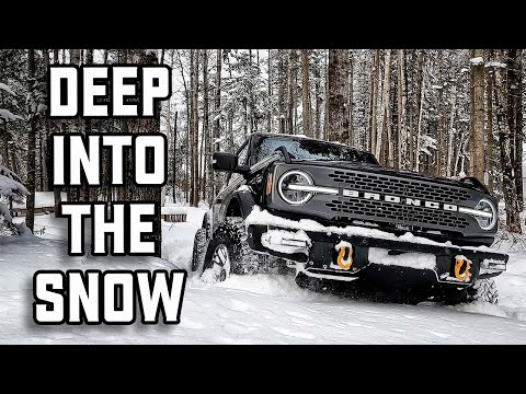 Видео: FORD BRONCO IN SNOW - 2-дверный механический Ford Bronco Badlands in Snow