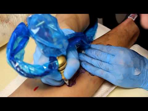 Видео: Как делать тату, татуировка космонавт Тени Закрас Контур