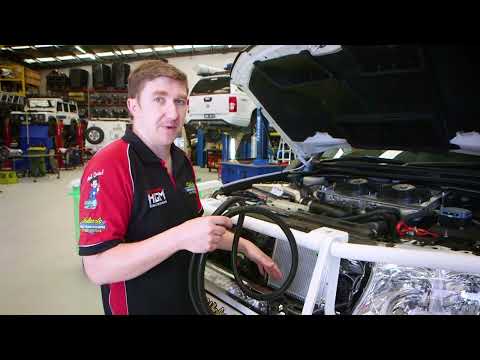 Видео: Установка масляного радиатора Toyota LandCruiser 200 серии