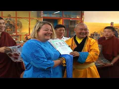 Видео: Оточ Манрамба их сургуулийн баримтат кино "Биндэряан гэрэлтэд мөргөмүү" 2013 он