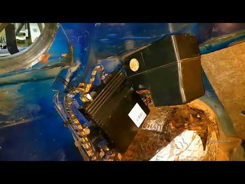 Видео: БМВ Е36 - система ХАЙ-ФАЙ (HI-FI) - установка/продолжение - часть 2