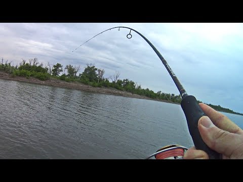 Видео: Я ТАКОГО ещё не видел! Огромные КАРАСИ на спиннинг