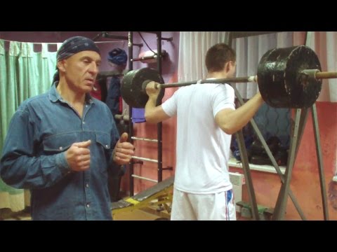 Видео: Как тренировать спину