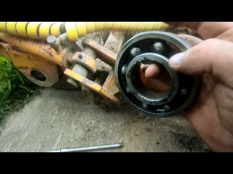 Видео: Замена подшипника на фрезе MeriCrusher .