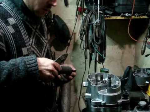 Видео: Сборка мотора V-501M (Карпаты)