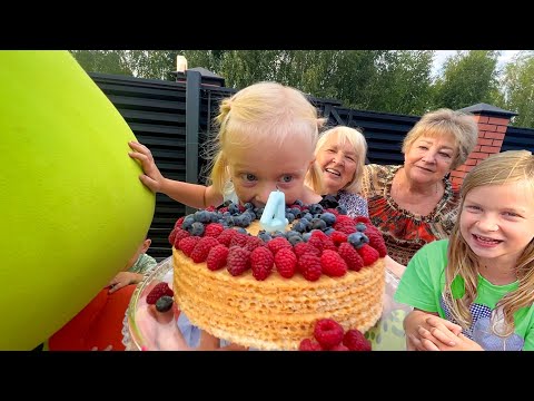Видео: ДЕНЬ РОЖДЕНИЯ НИКИ 4 ГОДА. СОФИЯ СДЕЛАЛА ПРАЗДНИК ДЛЯ СЕСТРЫ. СОФУНЬЯ ШАЛУНЬЯ