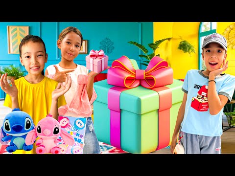 Видео: СЫЙЛЫҚТАРҒА РАСПАКОВКА🎁🛍️| КЕШІККЕН ВЛОГ😀| ҚЫЗЫҚТЫ ОЙЫН ОЙНАДЫҚ @АУЫЛДАНСӘЛЕМ 