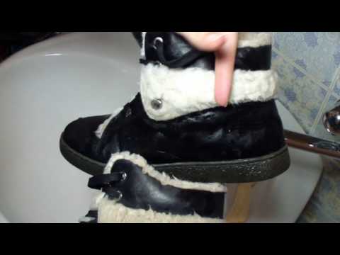 Видео: Как почистить мех на ботинках, сапогах в домашних условиях