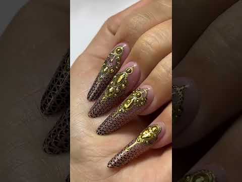 Видео: Прямой эфир Екатерины Мирошниченко на тему "Волшебный лес" с использованием зеленых оттенков