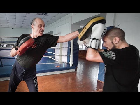 Видео: Марк Мельцер показал скорость в 74 года! Профессиональный боксер против тренера