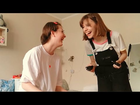 Видео: стригусь налысо и болтаю(сь) с подружками