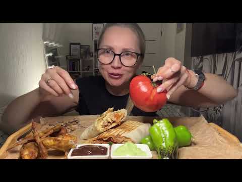 Видео: МУКБАНГ/Mukbang/Шаурма Острая 🌶️ крылышки гриль/меня надуривают😡