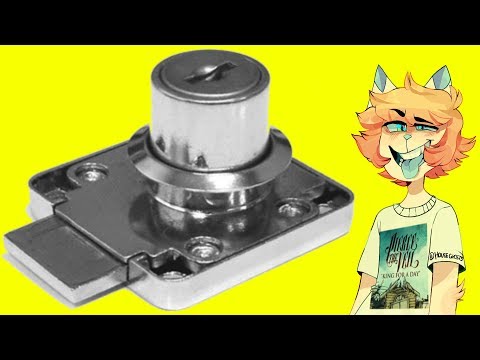 Видео: Как установить мебельный замок на ящик стола #стол #ящик #замок