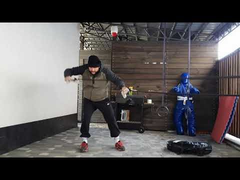 Видео: Физическая подготовка борца. Работа с борцовской резиной