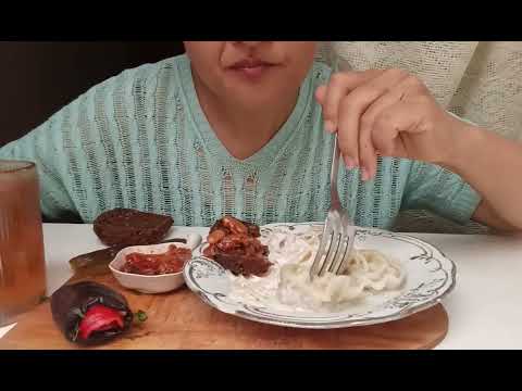 Видео: Мукбанг паста, пельмени, рулетики и фасоль