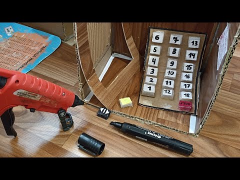 Видео: 🛗 Лифт КМЗ разваливается от старости! Ремонт лифта из картона. (1часть починка и дароботка панели)