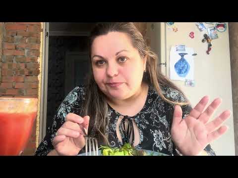 Видео: МУКБАНГ очень вкусный салат  с жареными баклажанами