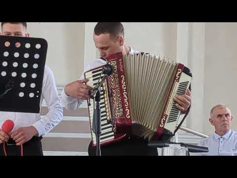 Видео: ...Тече ріка...