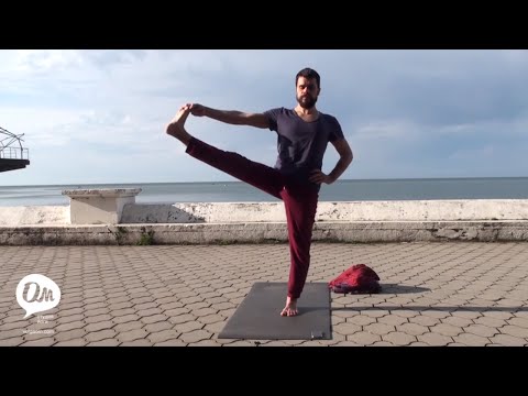 Видео: Хатха йога для начинающих