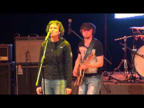 Видео: Юлия Чичерина. Старый новый рок 2016.