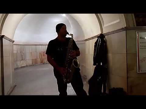 Видео: "Sous le ciel de Paris". Валерий Геба