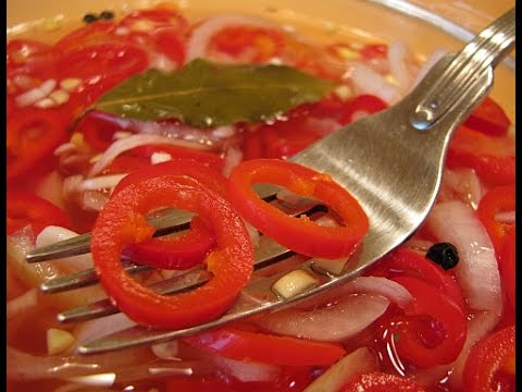 Видео: Маринованный острый перец