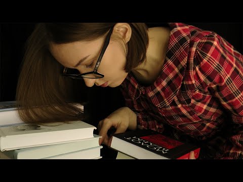 Видео: Асмр библиотекарь📚/тихий голос/таппинг/asmr librarian girl