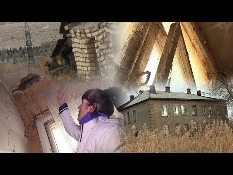 Видео: Обитатели рассыпающихся домов в Волгограде привыкают к кладбищу