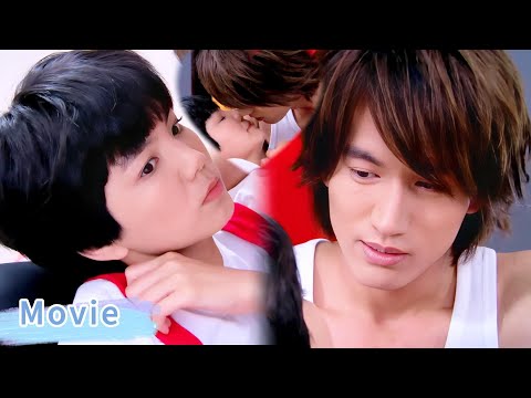 Видео: CEO наконец признается tomboy 💗 Она понимает, что он давно заботился, случайный поцелуй 💗