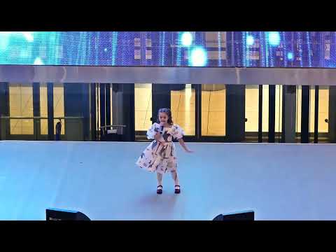 Видео: Лиза Глебова - На единороге #наединороге #единорог #лизаглебова #детскоерадио