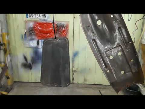 Видео: 12 / Часть. Покраска основания сиденья Минск 125.