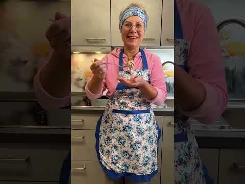 Видео: Салат с Куриной Печенью 