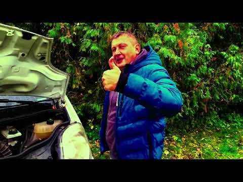 Видео: Opel Vivaro замена габаритных огней