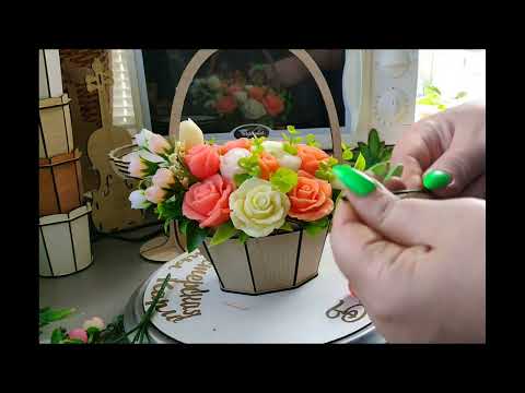 Видео: Пробую что-то новое. Ассиметричный букет из мыла в корзинке.
