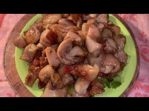 Видео: Свински пръжки с праз лук