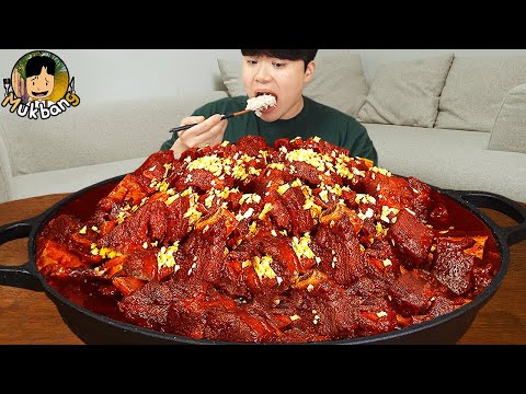 Видео: ASMR MUKBANG | Огромная говядина Галби-джим, колбаса, корейская домашняя еда рецепт ! принимать пищу