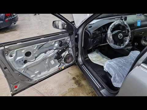 Видео: Как просушить пол в автомобиле