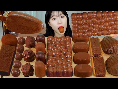 Видео: АСМР МУКБАНГ| Шоколадные десерты (Cadbury Bubbly Milk, Madelein, Marshmallow, Ferrero Rocher).