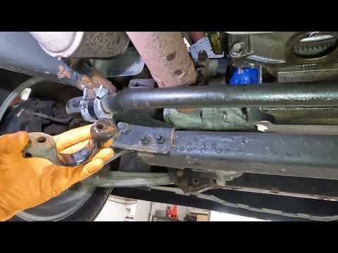 Видео: Горящие металлические куски! Утечки масла в Chevrolet Avalanche 5.3 4x4 2012 года