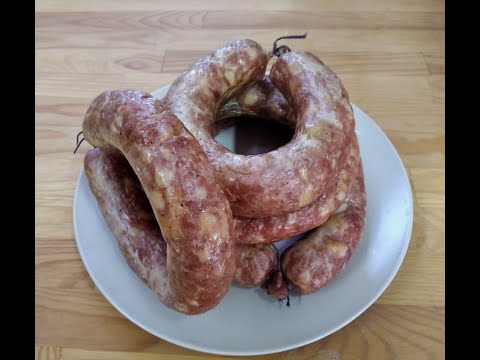 Видео: ДОМАШНЯЯ КОЛБАСА. ДВА СПОСОБА ЕЁ ПРИГОТОВЛЕНИЯ/Homemade sausage