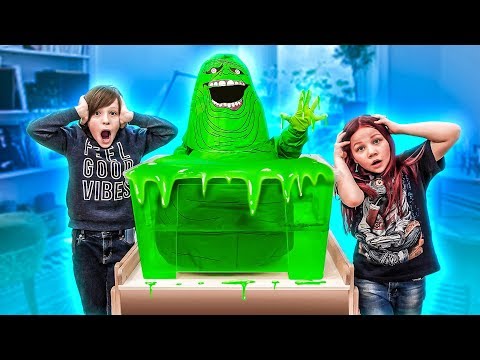 Видео: МОЯ СЕСТРА СТАЛА СЛАЙМОМ! Родители меня НАКАЖУТ!